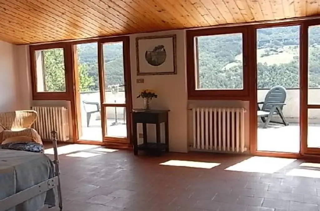 Camera familiare del B&B Il Bosco dei Cervi a Grizzana Morandi